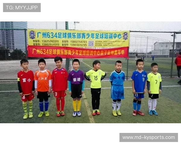 世界篮球联赛在推广中注重青少年赛事标准化与教练师资建设，世界篮球大赛